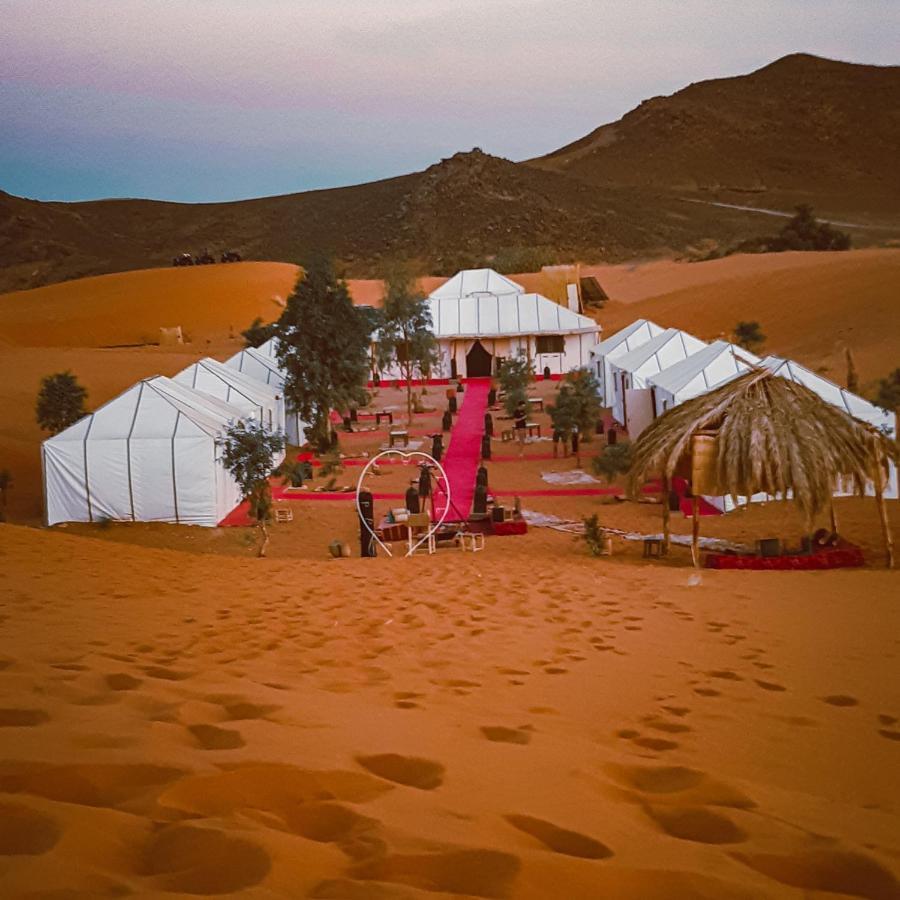 Hôtel Zahra Luxury Desert Camp à Merzouga Extérieur photo