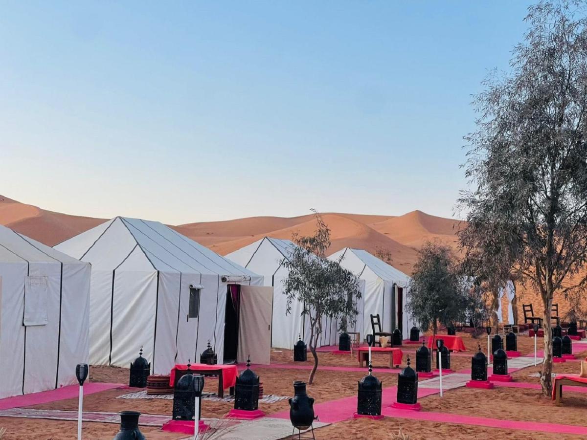 Hôtel Zahra Luxury Desert Camp à Merzouga Extérieur photo